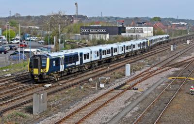 photo of 450121 at Eastleigh