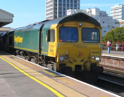 66564 at Clapham Junction. &copy; Geoff