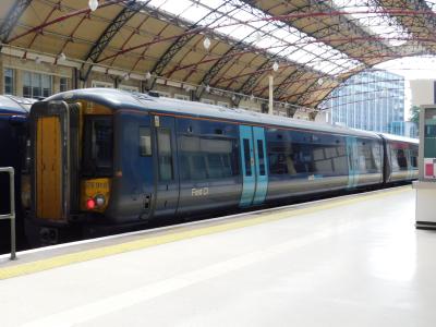 375918 at London Victoria. &copy; Trainman5862