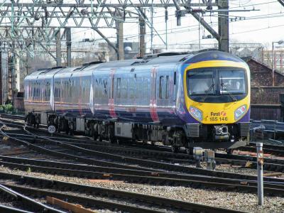 185146 at Manchester Piccadilly. &copy; llamafish