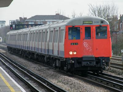 LU5138 at Dollis Hill. &copy; llamafish