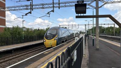 390043 at Wolverton. &copy; Luivery