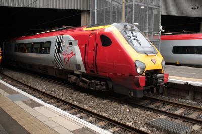 221116 at London Euston. &copy; linuxyeti