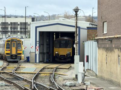 150004 at Sheffield. &copy; Luivery