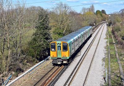 313204 at Bedhampton. &copy; Bestieboy