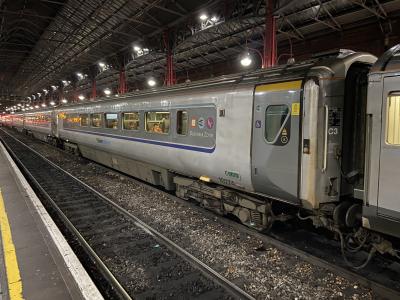10274 coach at London Marylebone. &copy; Pistolpete008