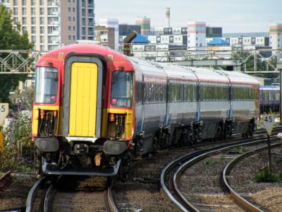 442415 at Clapham Junction. &copy; llamafish