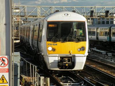 376024 at London Bridge. &copy; llamafish