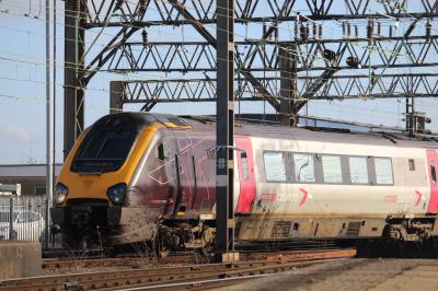221121 at Manchester Piccadilly. &copy; ConnorsRailPhotography