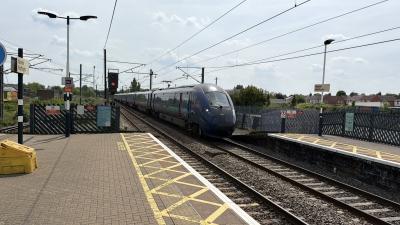 802302 at Newark North Gate. &copy; Luivery