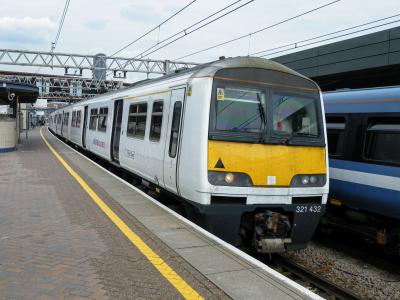 321432 at Stratford. &copy; llamafish