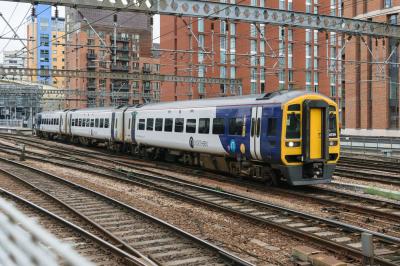 158759 at Leeds. &copy; llamafish