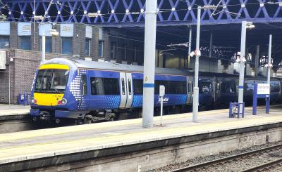 170394 at Glasgow Queen Street. &copy; Geoff
