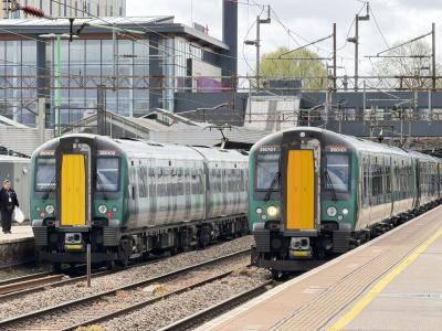 350102,350101 at Northampton. &copy; Luivery
