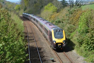 221133,220024 at Hemerdon Bank - Sparkwell Overbridge. &copy; AJax