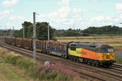 56090 at Winwick. &copy; stevexos