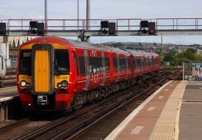 387223 at Brighton (East Sussex). © South Coast Trainspotter