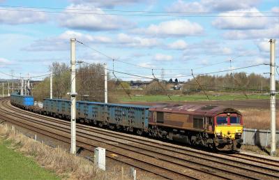 66155 at Winwick. &copy; stevexos