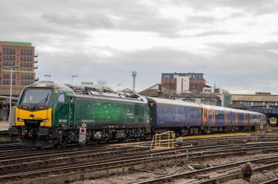 93004,458535 at Clapham Junction. &copy; Zain