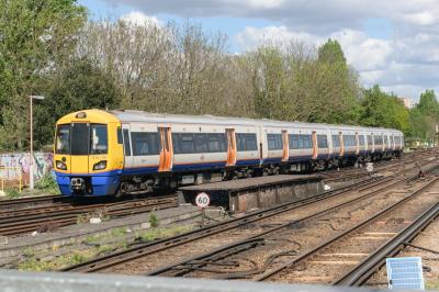 378149 at Clapham Junction. &copy; llamafish