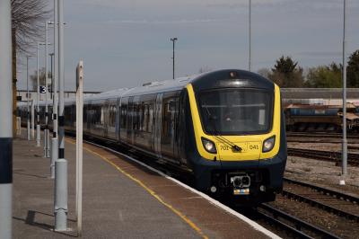 701041 at Eastleigh. &copy; al66class59