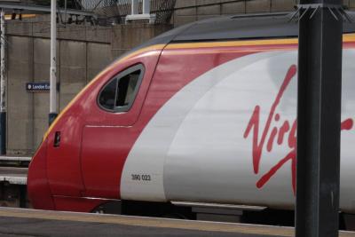 390023 at London Euston. &copy; linuxyeti