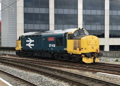 37418 at Cardiff Central. &copy; Steve