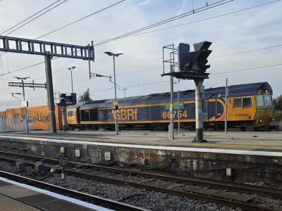 66754 at Didcot Parkway. &copy; MikeMOL