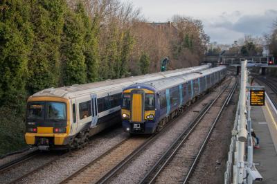 465907,377509 at Wandsworth Road. &copy; Zain