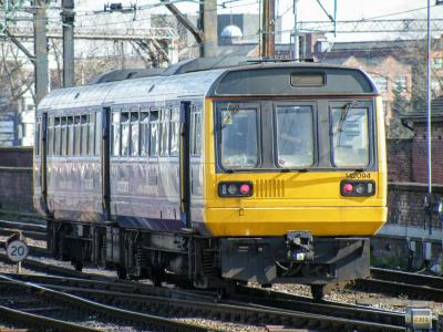 142094 at Manchester Piccadilly. &copy; llamafish