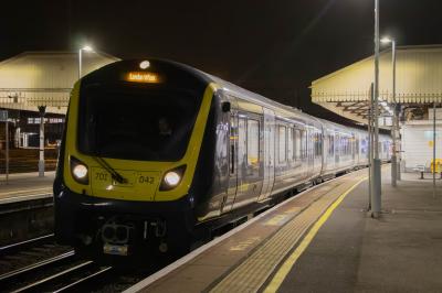 701042 at Clapham Junction. &copy; Zain