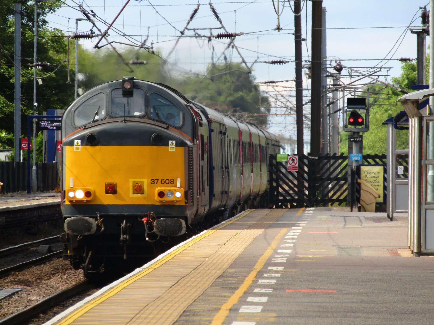 Photo of 37608 at Northallerton — trainlogger