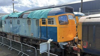 27066 at Barrow Hill. &copy; Luivery