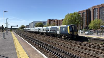 450052 at Eastleigh. &copy; Luivery