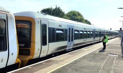 465197 at Tonbridge. &copy; Geoff