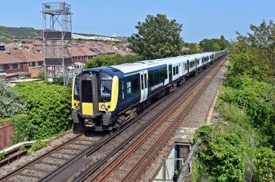 450056 at Portchester. &copy; Bestieboy