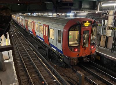 Edgware Road (Circle Line) (LU) photo
