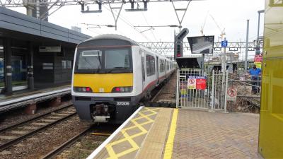 321306 at Stratford. &copy; Humber7107
