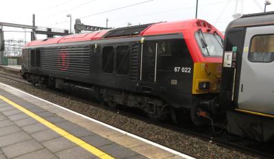 67022 at Cardiff Central. &copy; Geoff