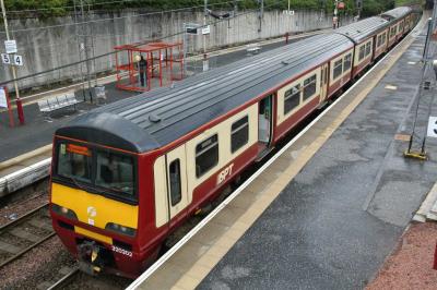 320302 at Dalmuir. &copy; Byron5574
