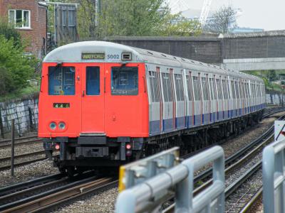 LU5002 at Dollis Hill. &copy; llamafish