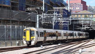 387116 at London Kings Cross. &copy; railwork