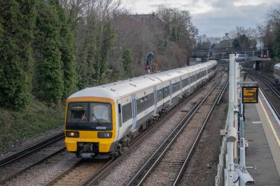 465042 at Wandsworth Road. &copy; Zain