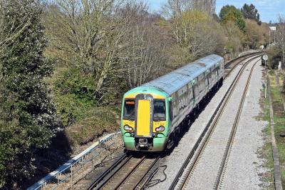 377422 at Bedhampton. &copy; Bestieboy