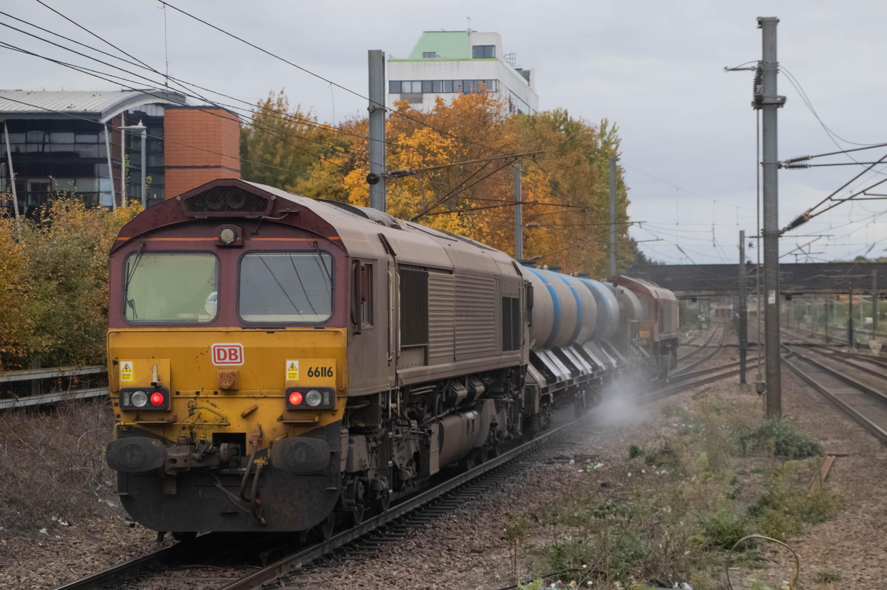 Photo of 66116 and 66244 at Stevenage — trainlogger