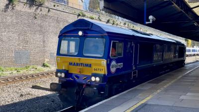photo of 66727 at High Wycombe